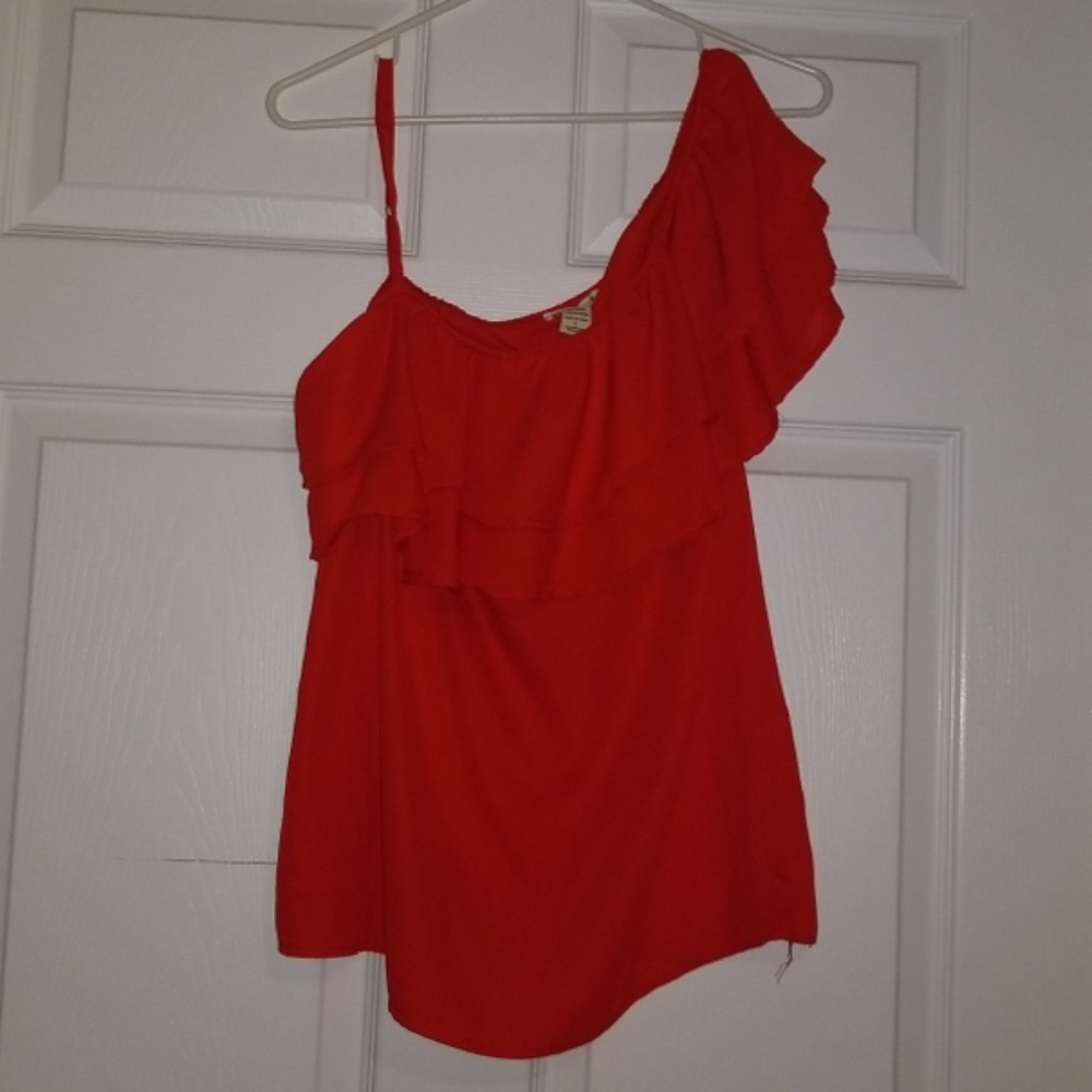 Steven sister red top😍